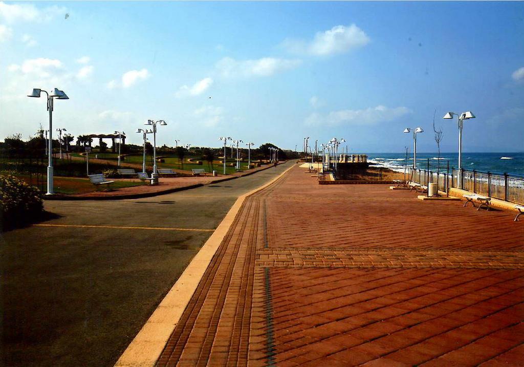 Ga'Aton Motel Naharia Buitenkant foto