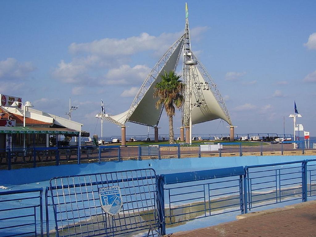 Ga'Aton Motel Naharia Buitenkant foto