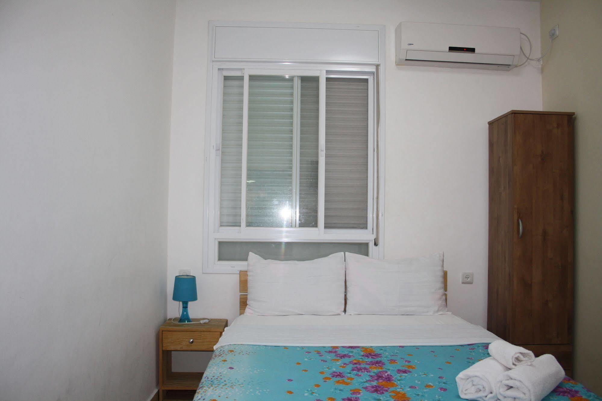 Ga'Aton Motel Naharia Buitenkant foto
