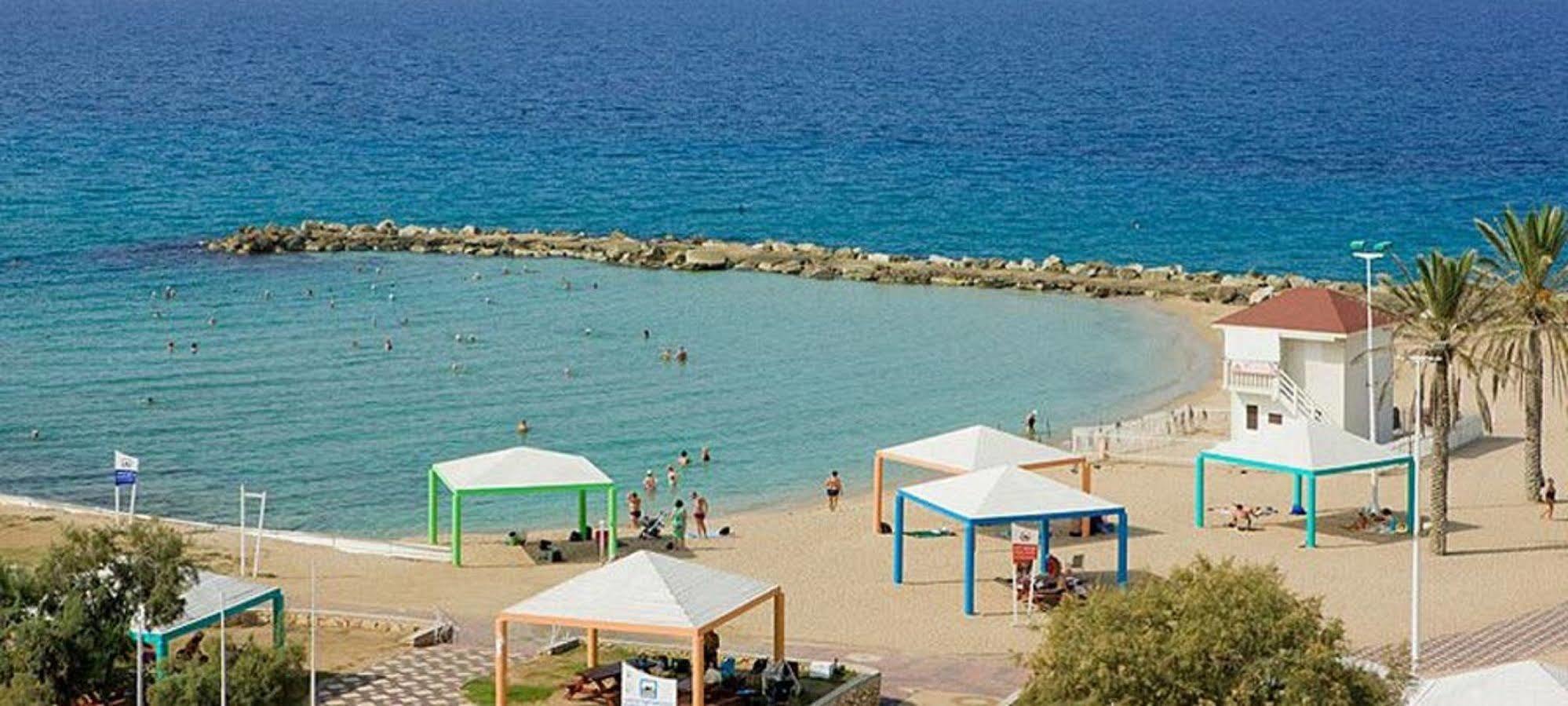 Ga'Aton Motel Naharia Buitenkant foto